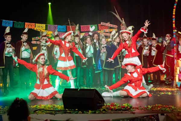 Lóns Liedjes Festival Een Daverend Succes in overloon