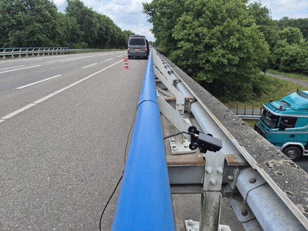 Politie controleerde op A73 bij brug Hapsebaan