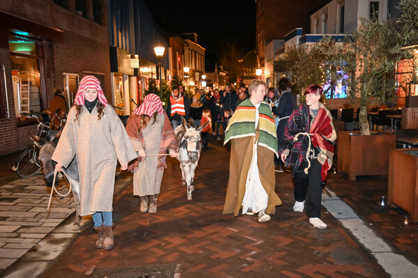 Lichtjestocht en Kerstmarkt Cuijk