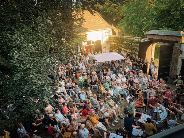 Ricciotti Ensemble geeft concert op kasteel Tongelaar in Mill