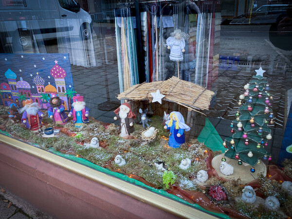 Wandel ook de Kerststallen- en Sfeerroute in Mill