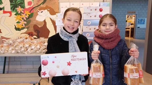 Scouting Cuijk verkoopt Kerststollen en worstenbrood