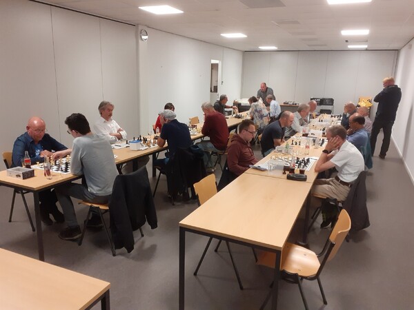 Doe mee aan het 27e Witte Kerst Schaaktoernooi in Beugen!