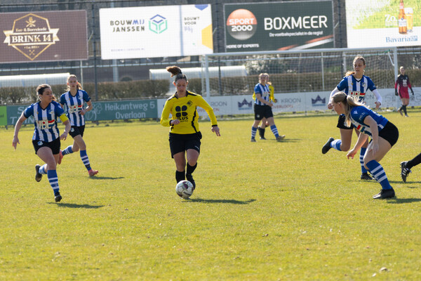 Femke Verhoeven in actie tegen FC Eindhoven (archieffoto: Albert Hendriks)