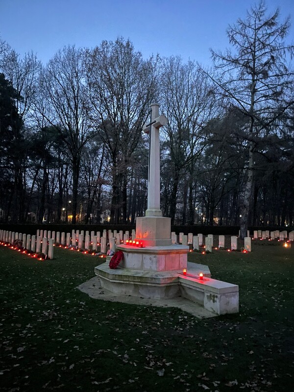 Lichtjes op oorlogsgraven