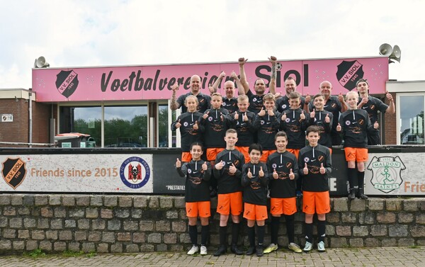 Jeugdteam SIOL gaat op bezoek bij 1. Fc. Viktorie Prerov in Tsjechië.