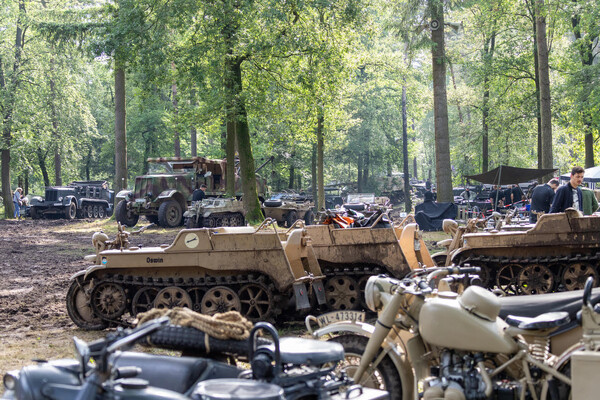 Militracks bij het Oorlogsmuseum Overloon