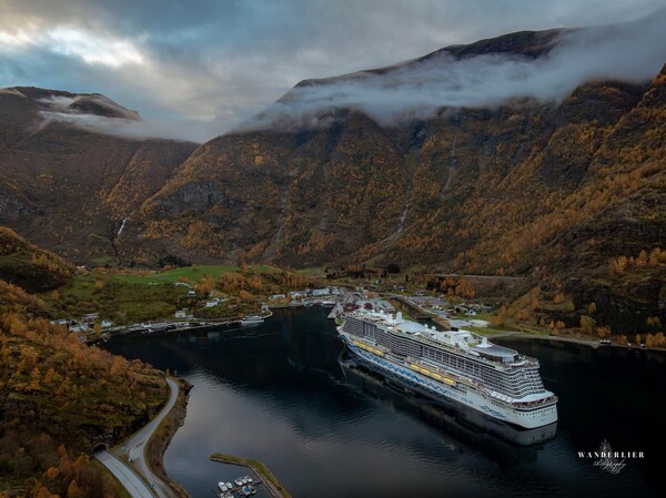 Vanuit Oeffelt door Europa: Het laatste cruiseschip van het seizoen in beeld