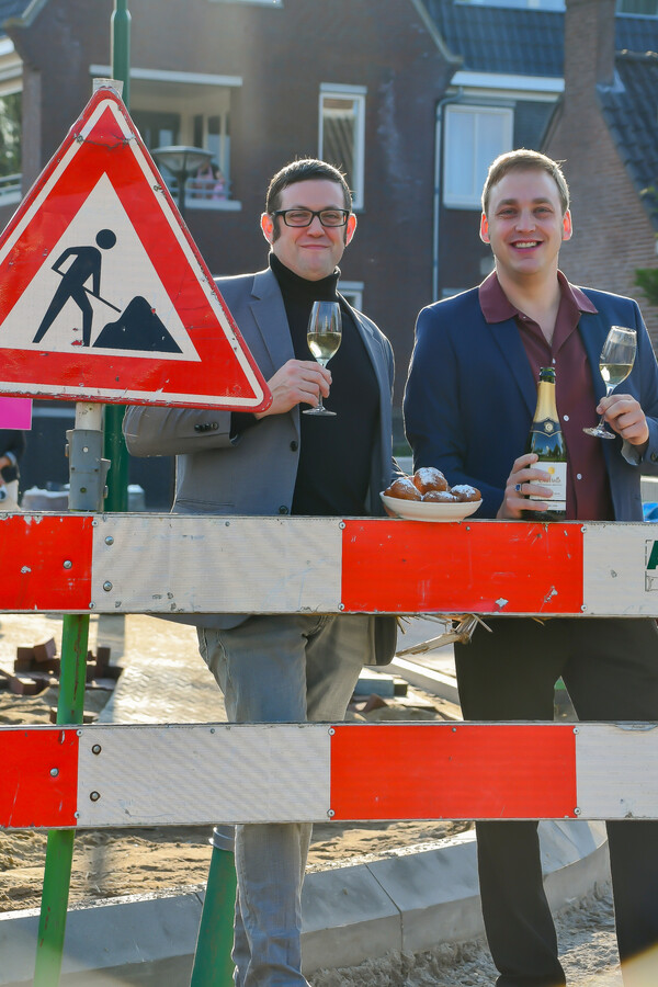 Neije Krant Oudejaarsconference met Jan en Tom