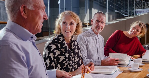 Heel Nederland leest met BiblioPlus en Senia