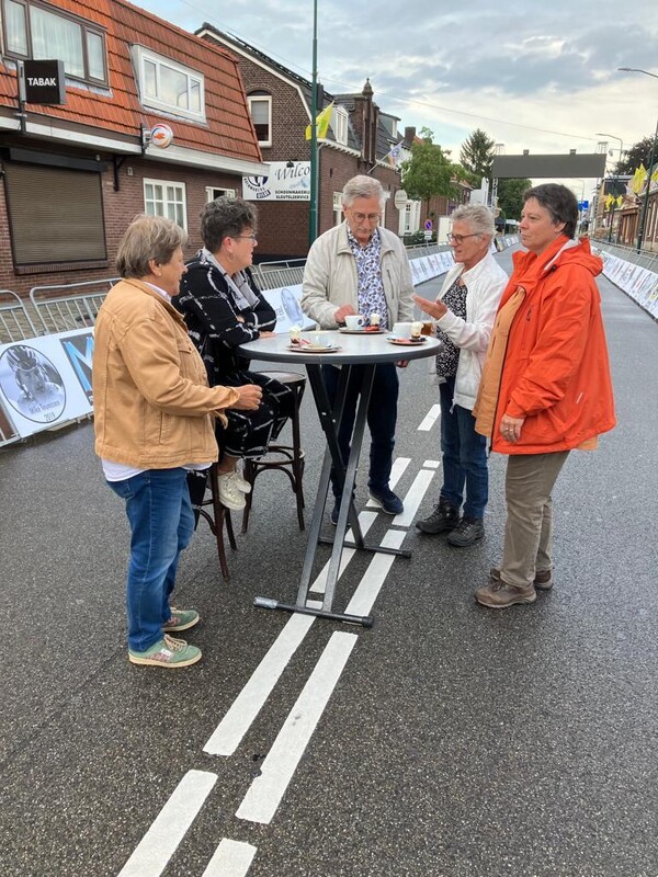 Ludieke Protestactie tijdens Boxmeerse criterium Daags na de Tour