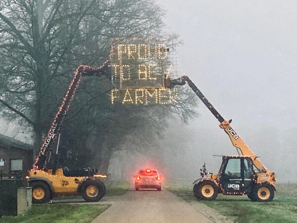 Boeren in Land van Cuijk tonen trots tijdens Verlichte Boerderijroute te midden van krimp veehouderij