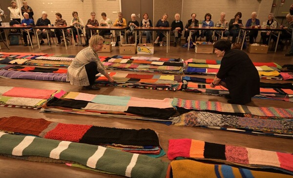 Wilbertoord breidt de langste sjaal van Nederland