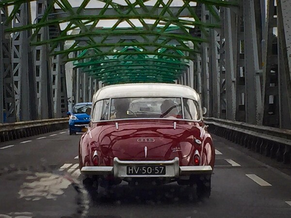 John S. Thompsonbrug in Grave (foto: Peter Linders)