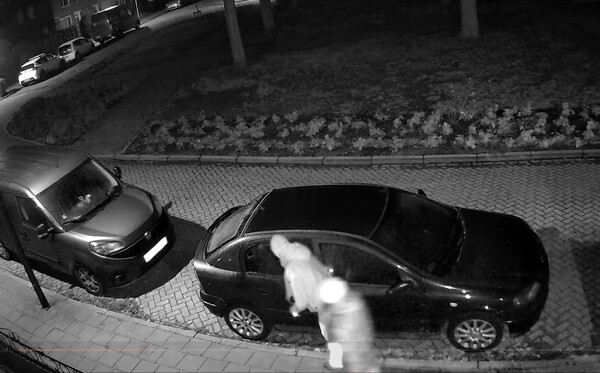 Dieven op zoek naar geopende auto’s ’s nachts actief in Grave