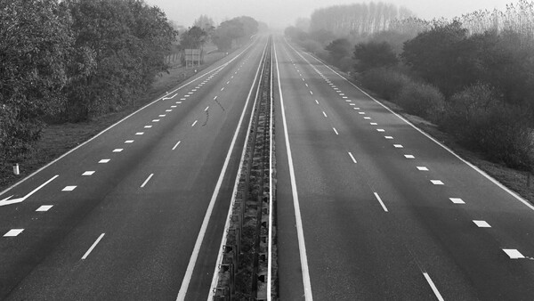 Autoloze zondag in 1973 (foto: Rob Mieremet / Anefo / Nationaal Archief / wikipedia)