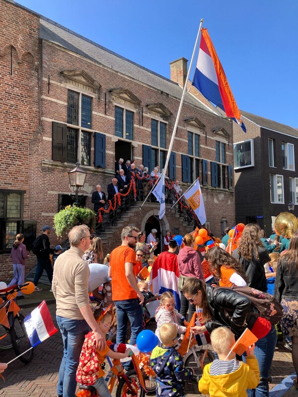 Succesvolle festiviteiten in Grave met heropening Belfort en kleedjesmarkt