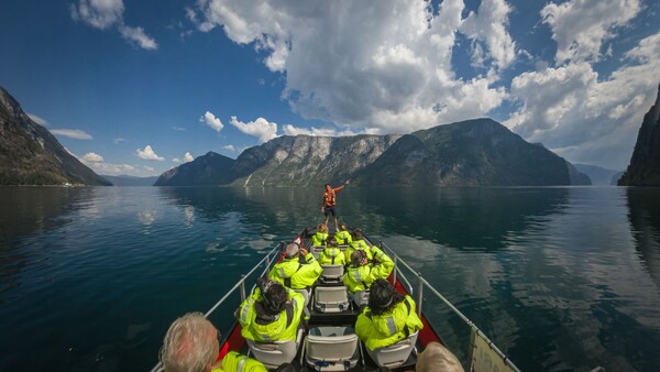 Jeffrey van Lier tijdens zijn werk in het fjord (foto: Jeffrey van Lier)
