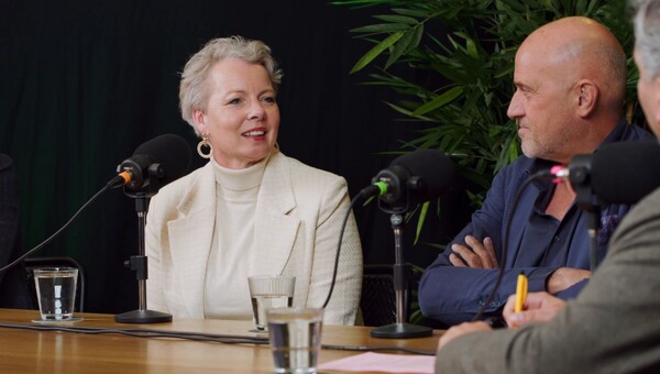 Ondernemers Pierre Hermans, Bianca Schrijen en Paul van der Mark in talkshow Land van Cuijk draait door