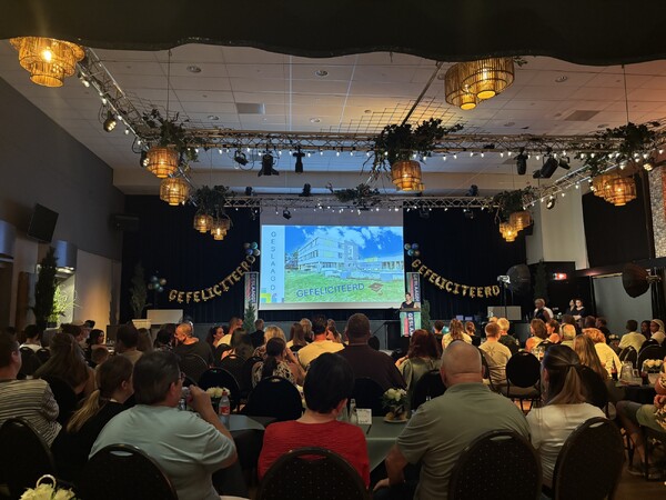 Geslaagde leerlingen Mezzo Scholen Elzendaal Gennep  (foto: Jolien Erren)