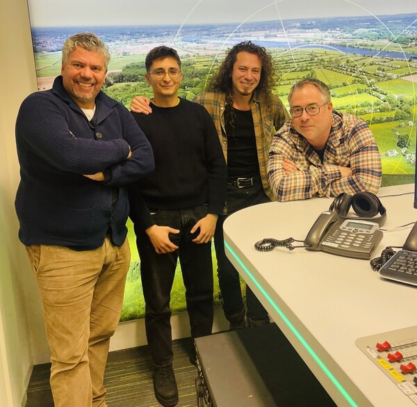 Love & Music: Bruggen bouwen in AZC Velp met muziek en cultuur
