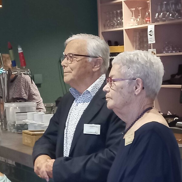 kartrekkers van het boek: Toon Ermers en Lies van Limbeek