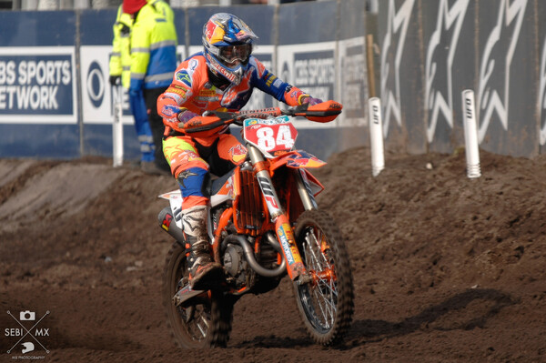 Motorcrosser Herlings breekt sleutelbeen en kan podiumplek vergeten