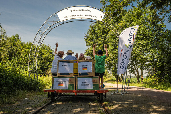 De GrensInfoPunten informeren over werken in het buurland. (Foto: Euregio Rijn-Waal)