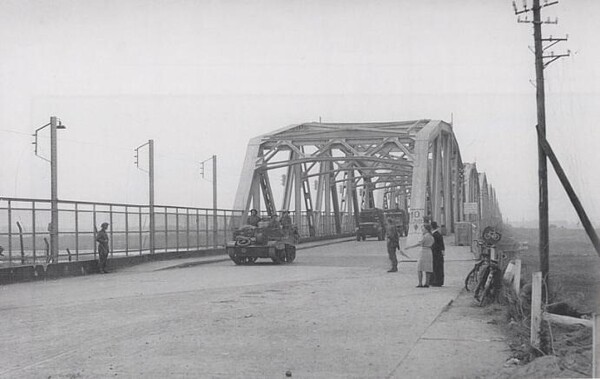 Bridge2Bridge run 15 september (in kader van herdenkingsprogramma 80 jaar vrijheid)