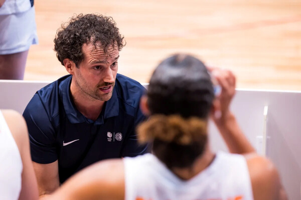 Topcoach Jorrick Creyghton (foto: BCB Akros)