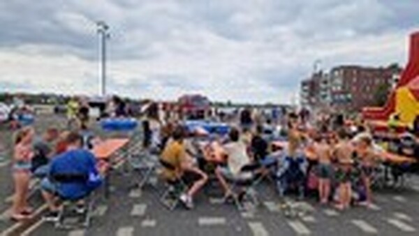Brandweer en waterpret trekken publiek naar Heeswijkse Kampen