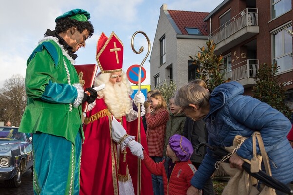 Intocht van Sinterklaas en zijn Pieten in Overloon