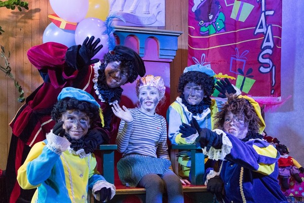 Intocht van Sinterklaas en zijn Pieten in Overloon