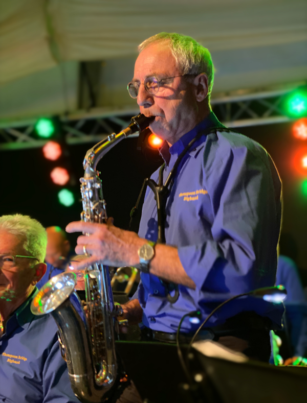 Bevrijdingsconcert met de Thompson Bridge Band op de Markt Grave