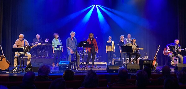 Zand & Grind speelt “Kiezels” in Schouwburg Cuijk