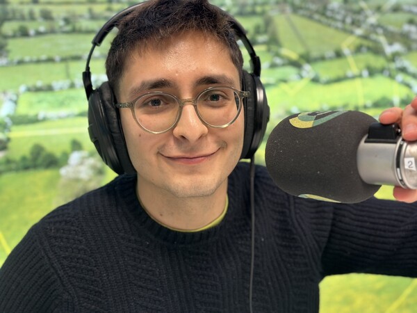Love & Music: Bruggen bouwen in AZC Velp met muziek en cultuur