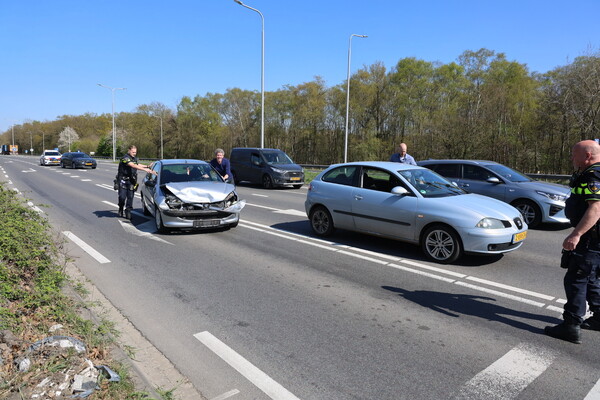 Aanrijding op N272 bij Boxmeer zorgt voor schade en verkeershinder