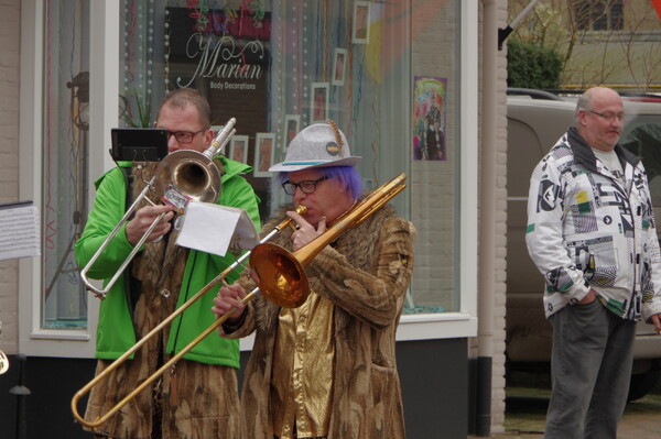 Fotoreportage Carnavalsoptocht Mill 11-2-2024
