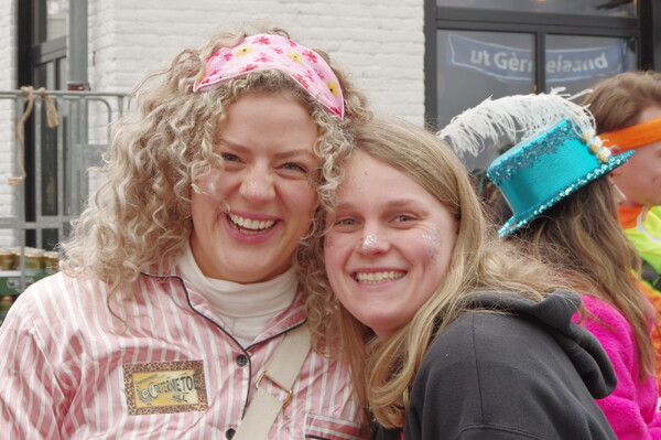 Fotoreportage Carnavalsoptocht Mill 11-2-2024
