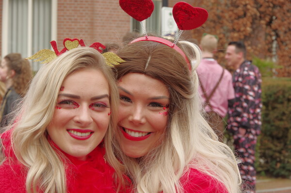 Fotoreportage Carnavalsoptocht Mill 11-2-2024
