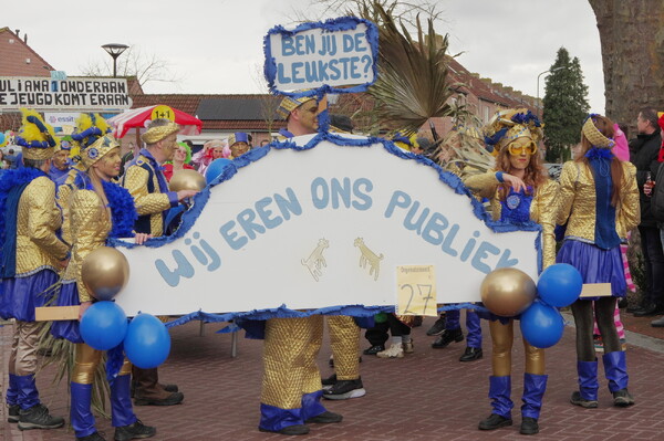 Fotoreportage Carnavalsoptocht Mill 11-2-2024