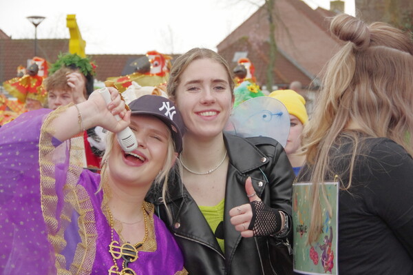 Fotoreportage Carnavalsoptocht Mill 11-2-2024