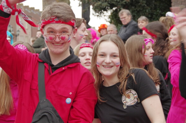 Fotoreportage Carnavalsoptocht Mill 11-2-2024