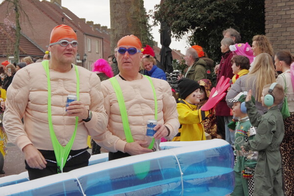 Fotoreportage Carnavalsoptocht Mill 11-2-2024