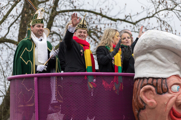 Kleurrijke Carnavalsoptocht in Overloon
