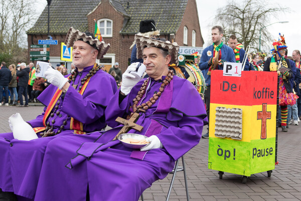 Kleurrijke Carnavalsoptocht in Overloon