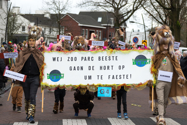 Kleurrijke Carnavalsoptocht in Overloon