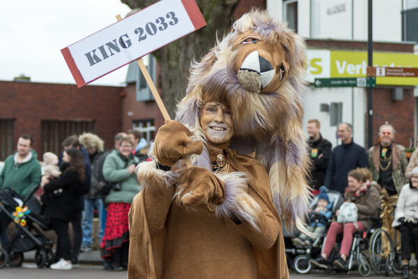 Kleurrijke Carnavalsoptocht in Overloon