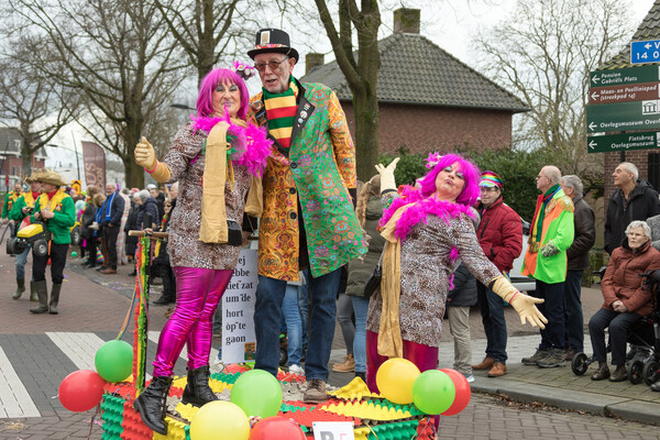 Kleurrijke Carnavalsoptocht in Overloon