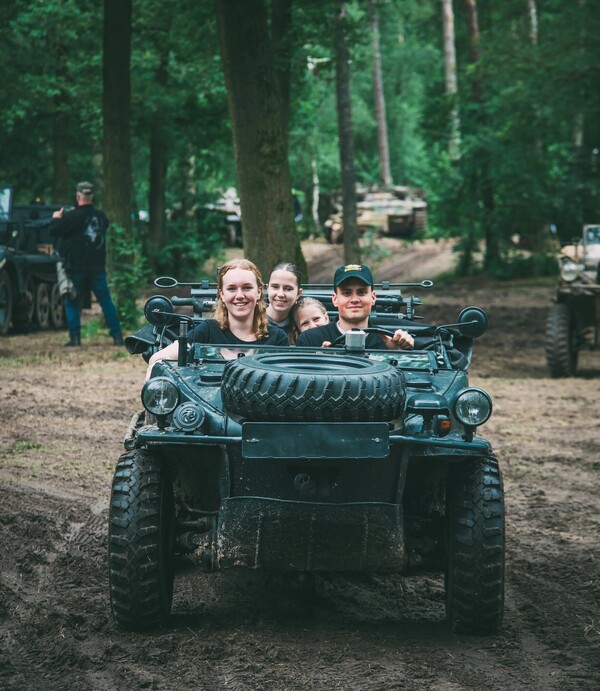 Drie Tiger-tanks te zien tijdens Militracks 2025 in Overloon